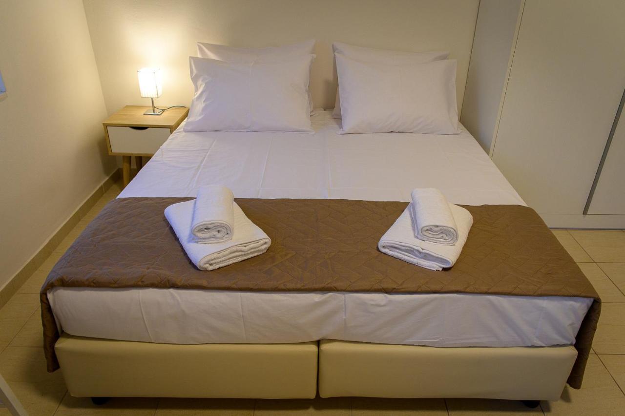Uni Island - City Center Suites Heraklion Exterior foto