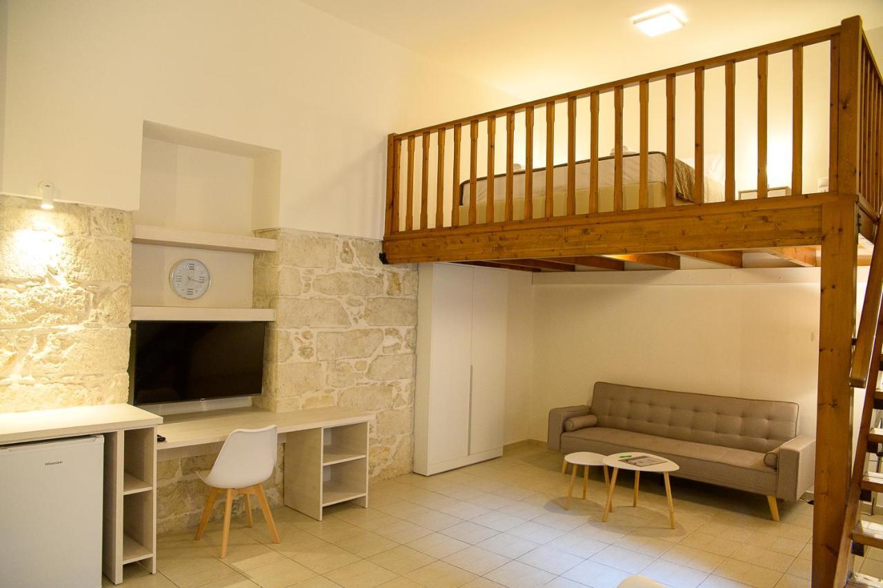 Uni Island - City Center Suites Heraklion Exterior foto