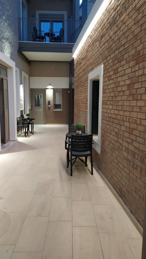 Uni Island - City Center Suites Heraklion Exterior foto
